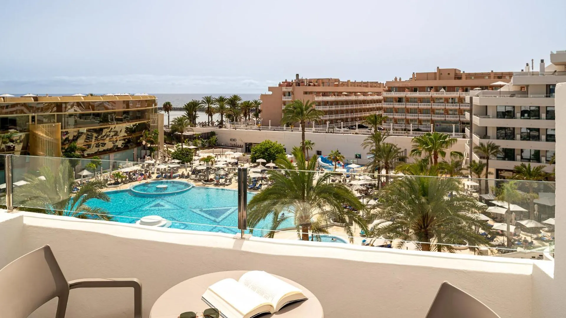 ***** Hotel Mediterranean Palace Playa de las Americas  Španělsko